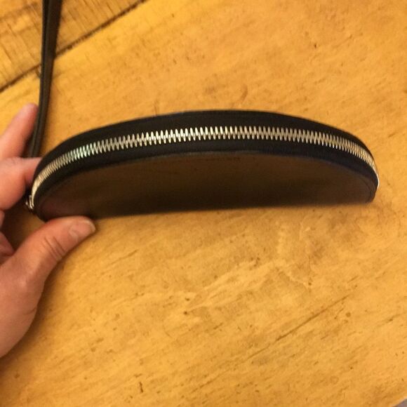 Eileen Fisher Black Leather Half Moon Pouch Cosmetics Case wristlet - Picture 8 of 16